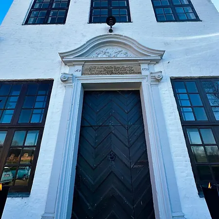 Estrup Hovedgaard Hotell *